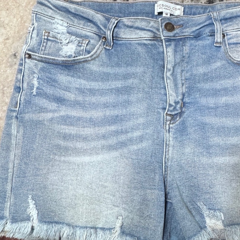 Chic Soul Denim Shorts Distressed Light Wash 16 Boho Western Summer Distressed - Picture 8 of 8